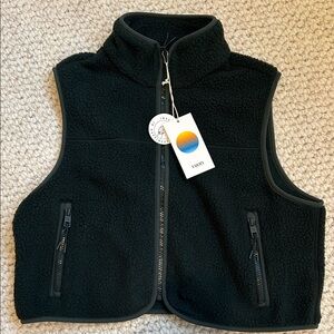 Vuori Alpine Vest in Evergreen NWT